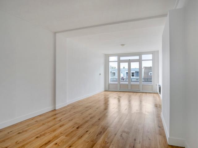 Appartement te huur in Bloemhof, Rotterdam