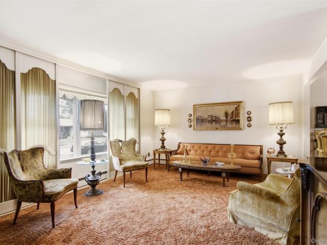 House for sale in Smithtown, New York