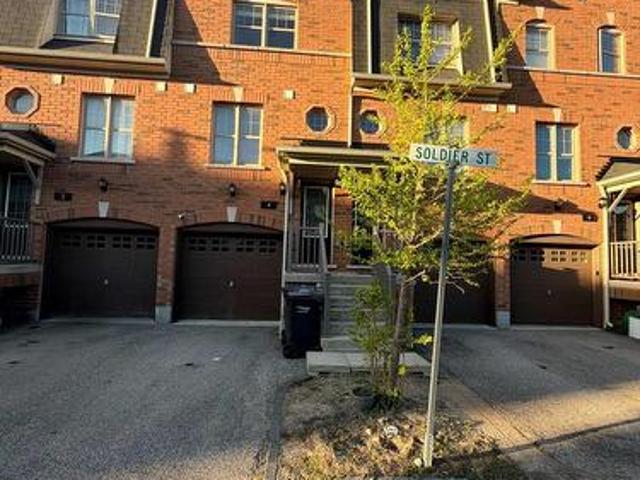 Townhouse for rent in Georgina, Ontario