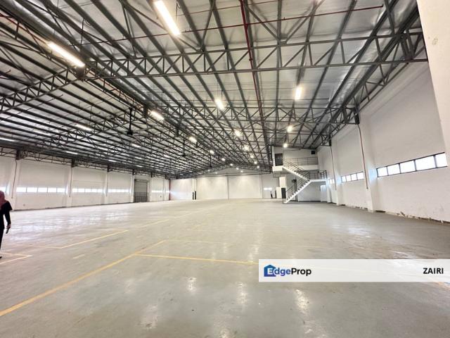 Warehouse for rent in Petaling, Alam Impian