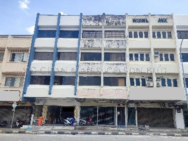 Property for sale in Perak, Selama