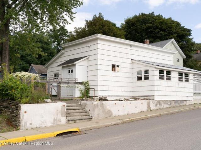 House for sale in Claverack, New York
