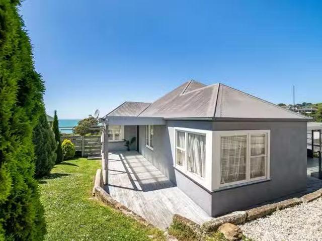 House for sale in Otakou