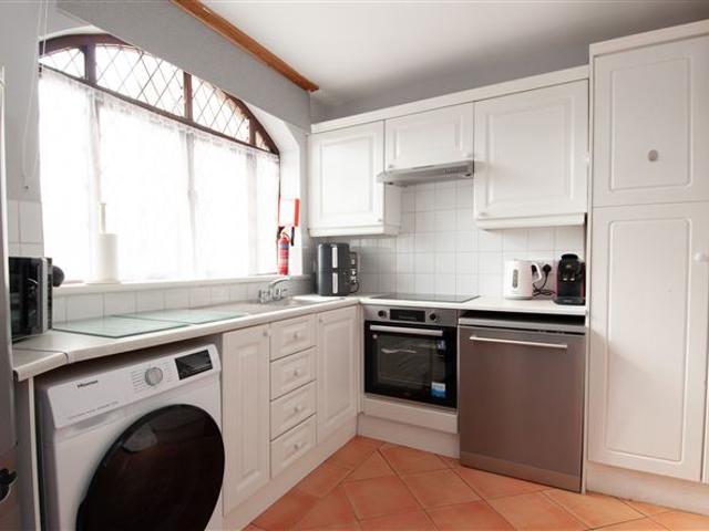 Terraced House for sale in Courtown