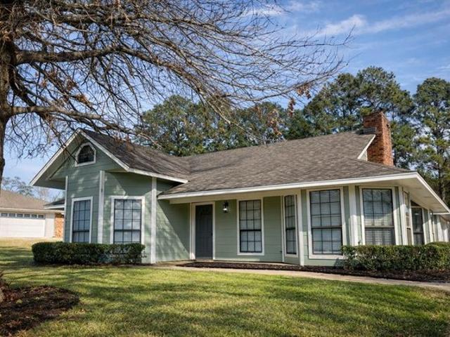 House for sale in Atlanta, Texas