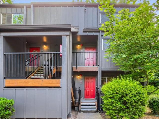 Condo for sale in Oregonia