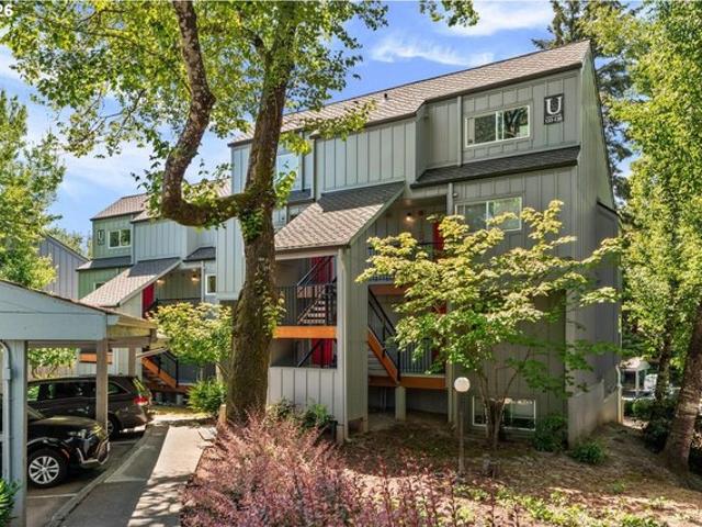 Condo for sale in Oregonia