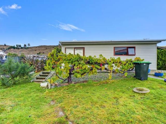 House for sale in Otakou