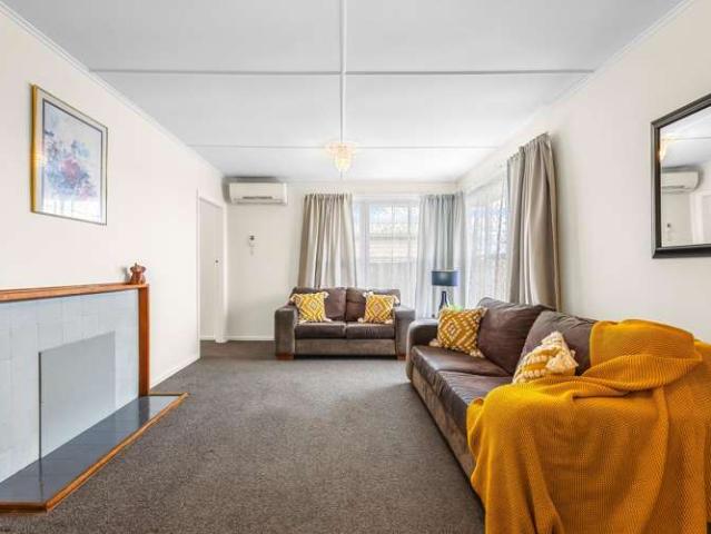 House for sale in Chaslands, Canterbury