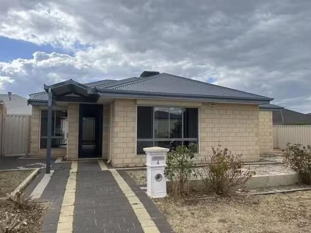 House for rent in Seville Grove, Western Australia