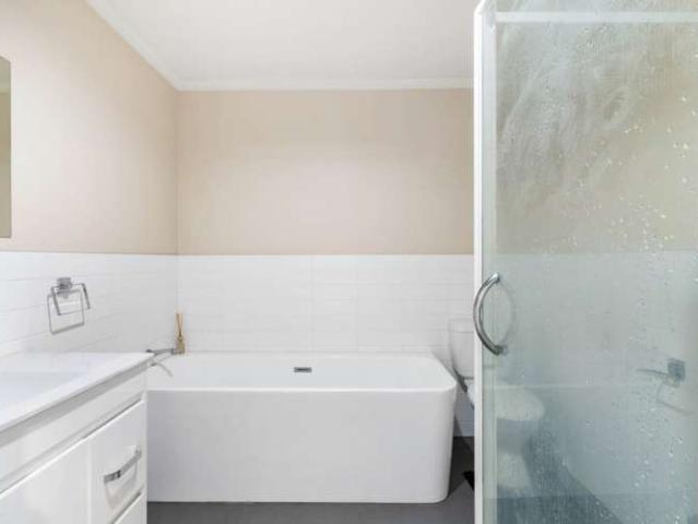 Townhouse for sale in Oratia