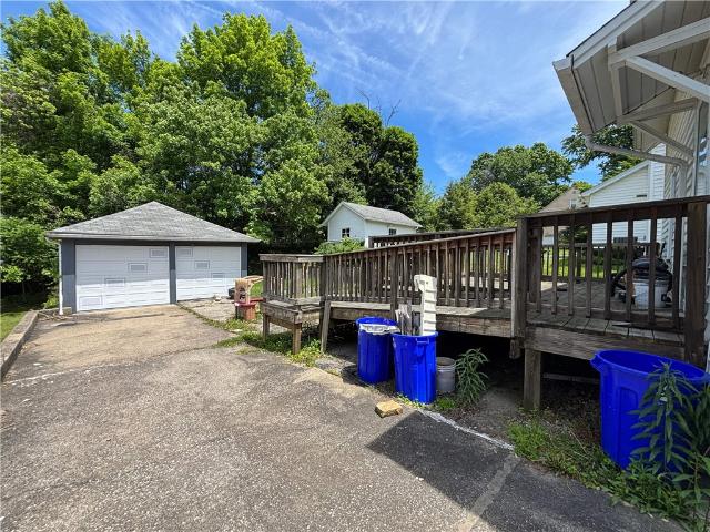 House for sale in New Castle, Pennsylvania