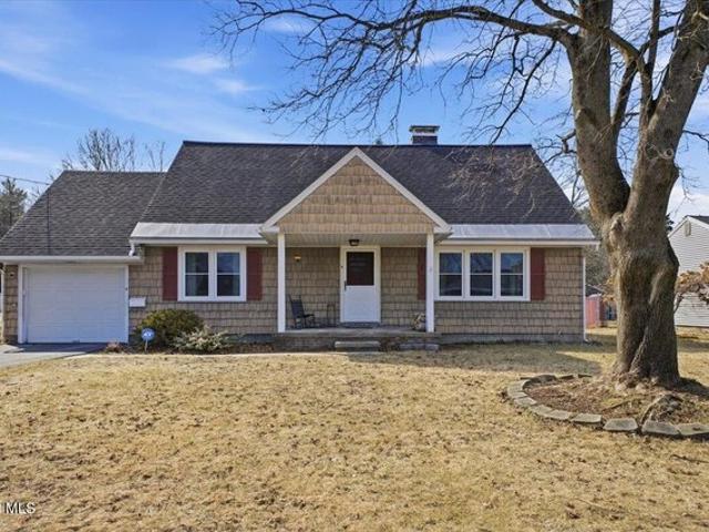 House for sale in Saratoga, New York