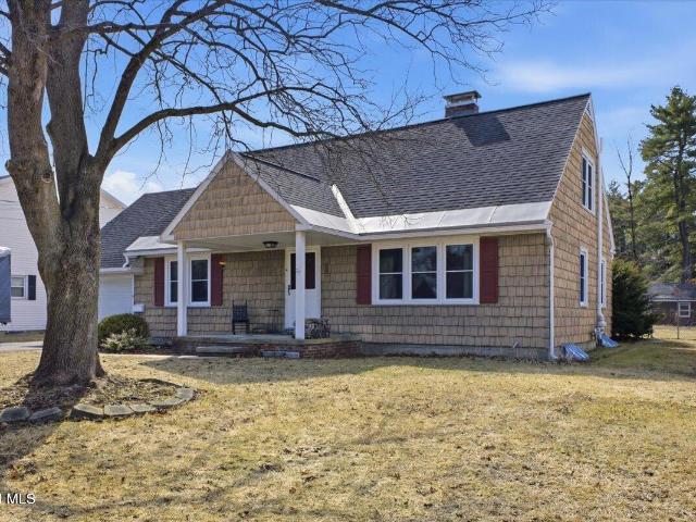House for sale in Saratoga, New York