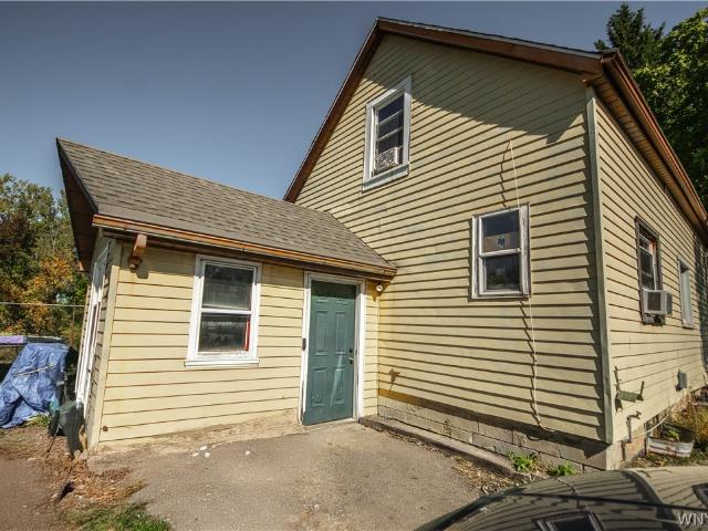 House for sale in Bowmansville, New York