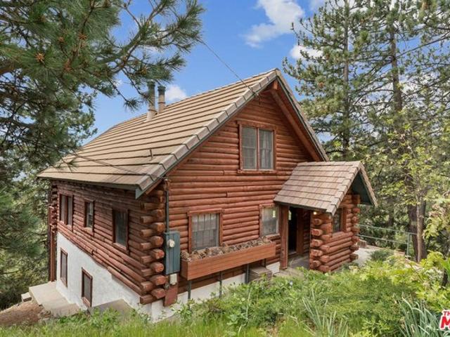 House for sale in Green Valley Lake, California