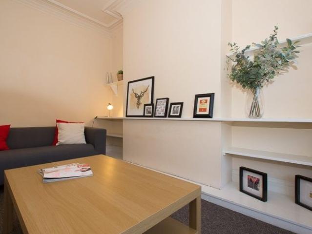 Room for rent in Beckett Park, Leeds