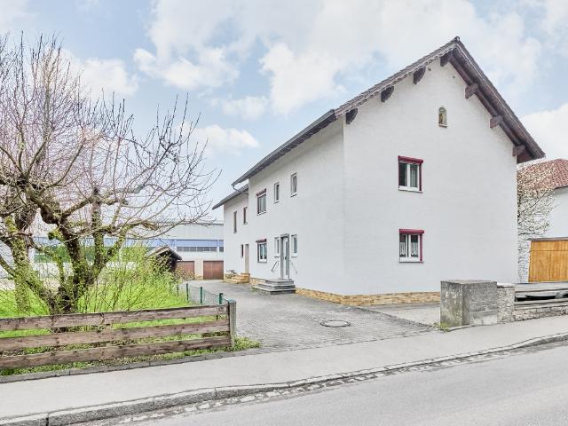 Mehrfamilienhaus kaufen in Fischach, Bayern