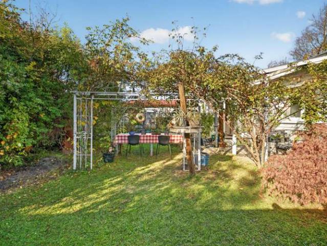 House for sale in Chaslands, Canterbury