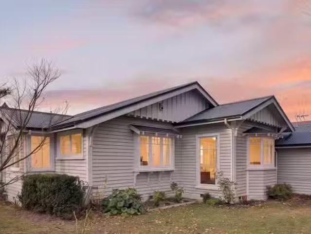 House for sale in Chaslands, Canterbury