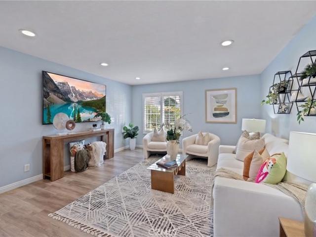 Condo for sale in Woodbridge, Irvine