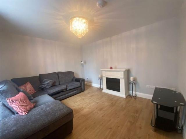 House to rent in Burnside, Ulster