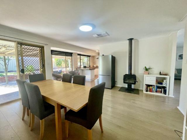 House for rent in High Wycombe, Western Australia