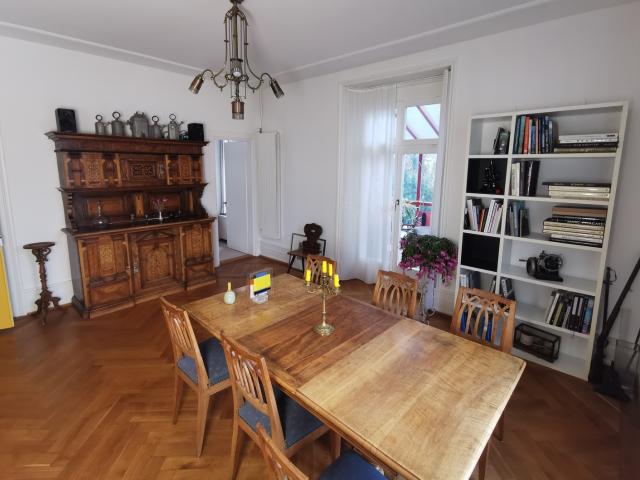 Wohnung mieten in Einigen, Zürich