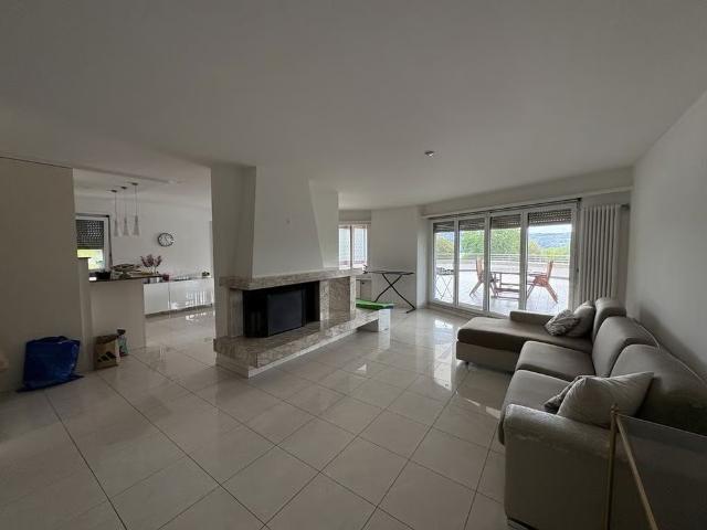 Apartment mieten in Einigen, Zürich