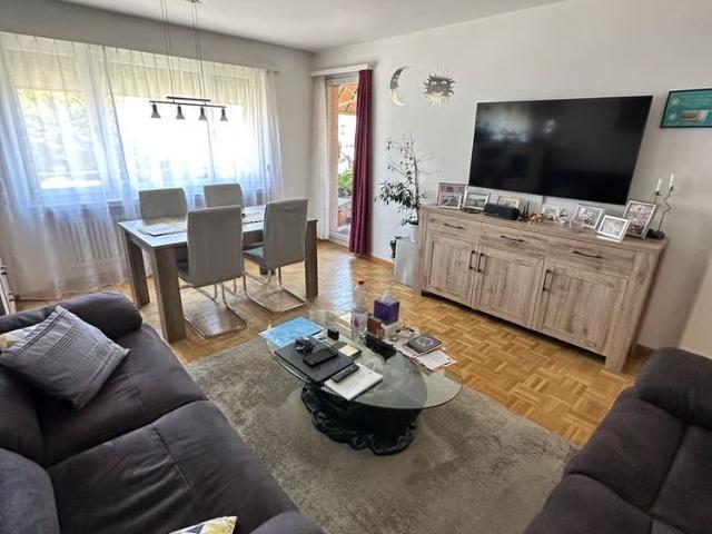 Haus mieten in Grüningen, Zürich