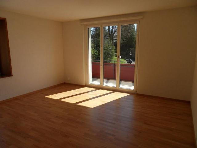 Apartment mieten in Einigen, Zürich