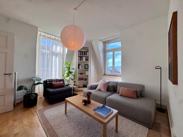 Haus mieten in Einigen, Zürich