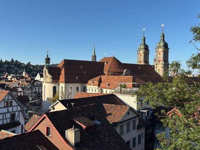 Attikawohnung mieten in Schwarzenbach (SG), St. Gallen