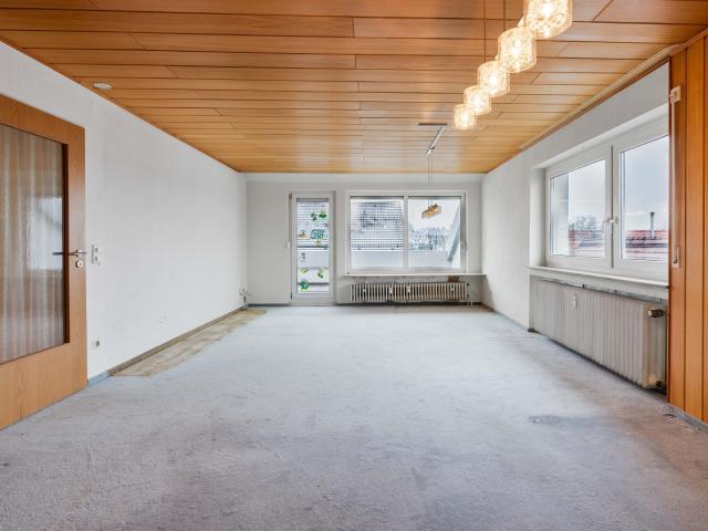 Dachgeschosswohnung kaufen in Pfuhl, Neu-Ulm
