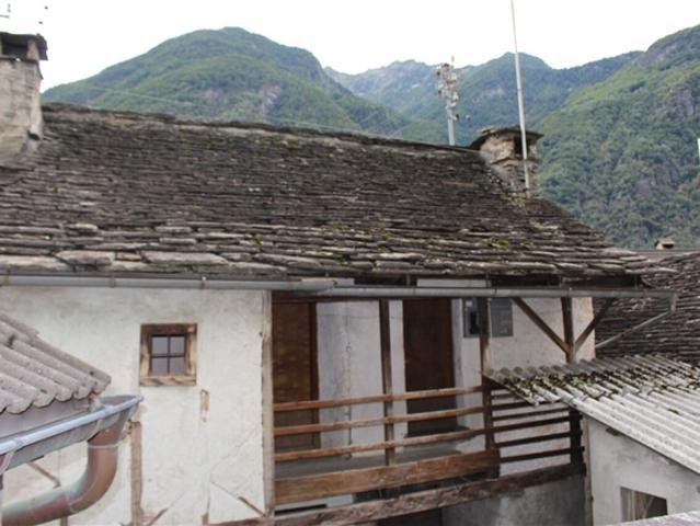 Reihenfamilienhaus kaufen in Maggia, Tessin