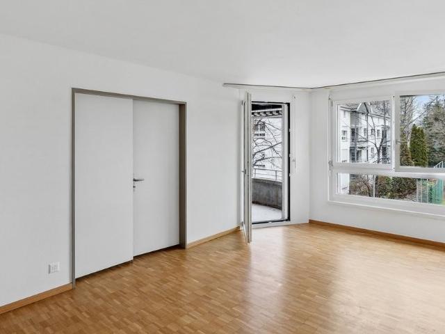 Apartment mieten in Schwerzenbach, Bezirk Uster