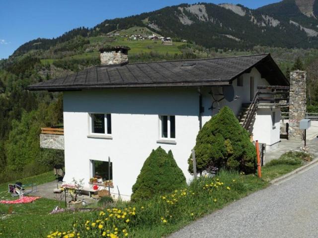 Wohnung kaufen in Pitasch, Graubünden