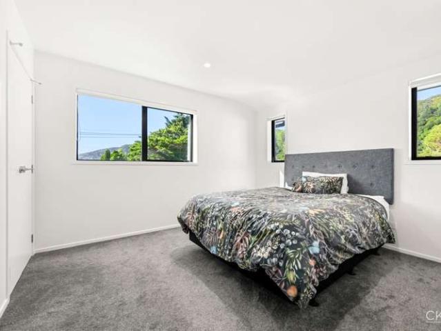 House for sale in Days Bay, Wellington