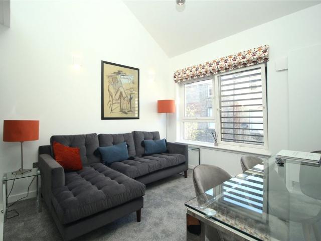 House for rent in Gayfield, Broughton