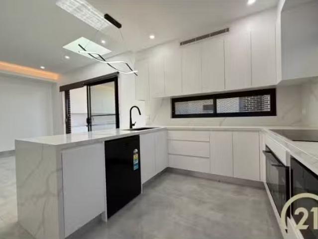 Condo for rent in Sydney, New South Wales