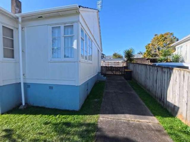 Apartment for rent in Oroua County
