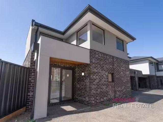 House for rent in Avondale Heights, Victoria