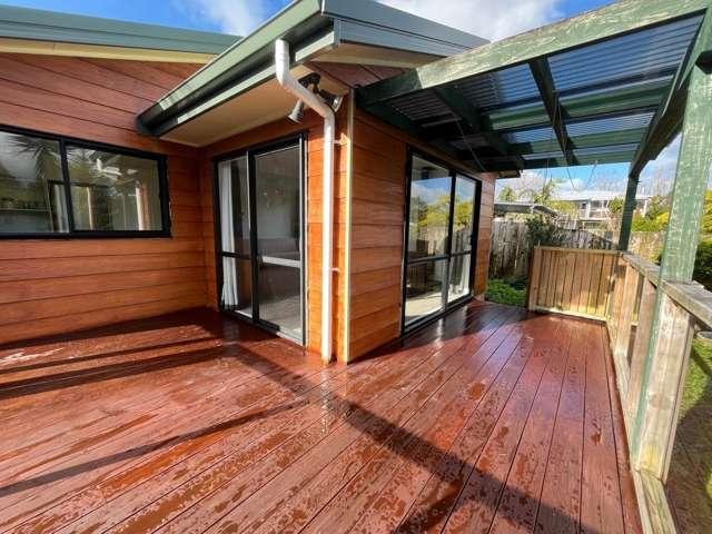 House for rent in Oratia