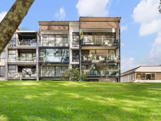 Apartment for sale in Newmarket