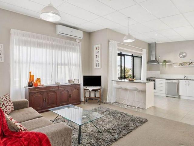 Apartment for rent in Ōtara-Papatoetoe, East Tamaki