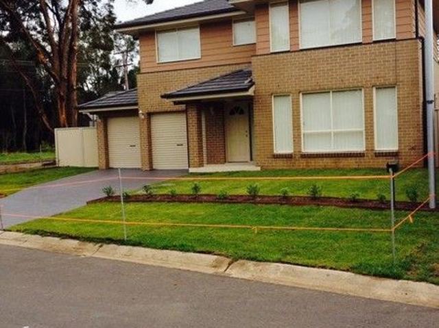 Townhouse for rent in Sydney, New South Wales