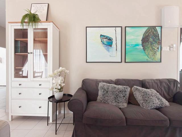 Terraced House for sale in Malaka