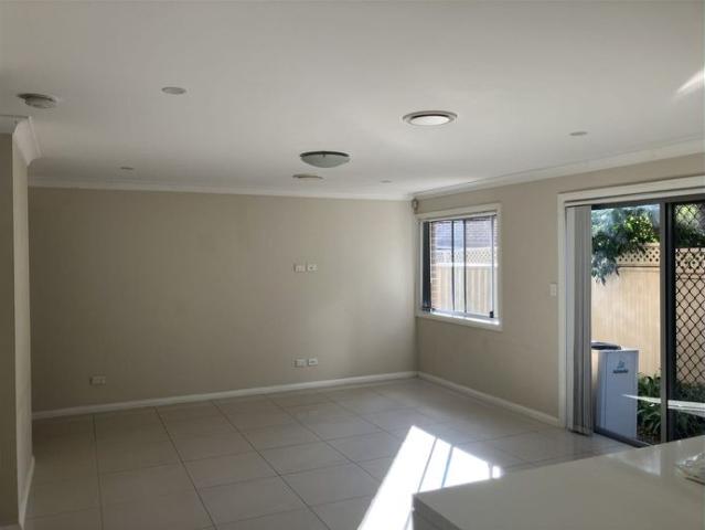 Townhouse for rent in Sydney, New South Wales