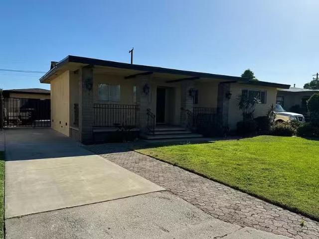 House for rent in Downey