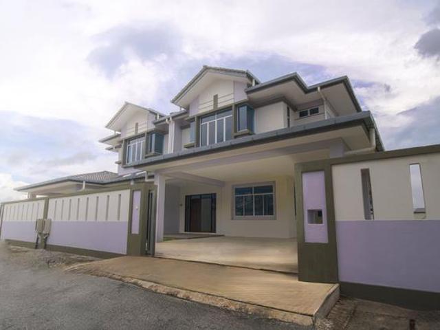 Residential House for sale in Sibu Laut